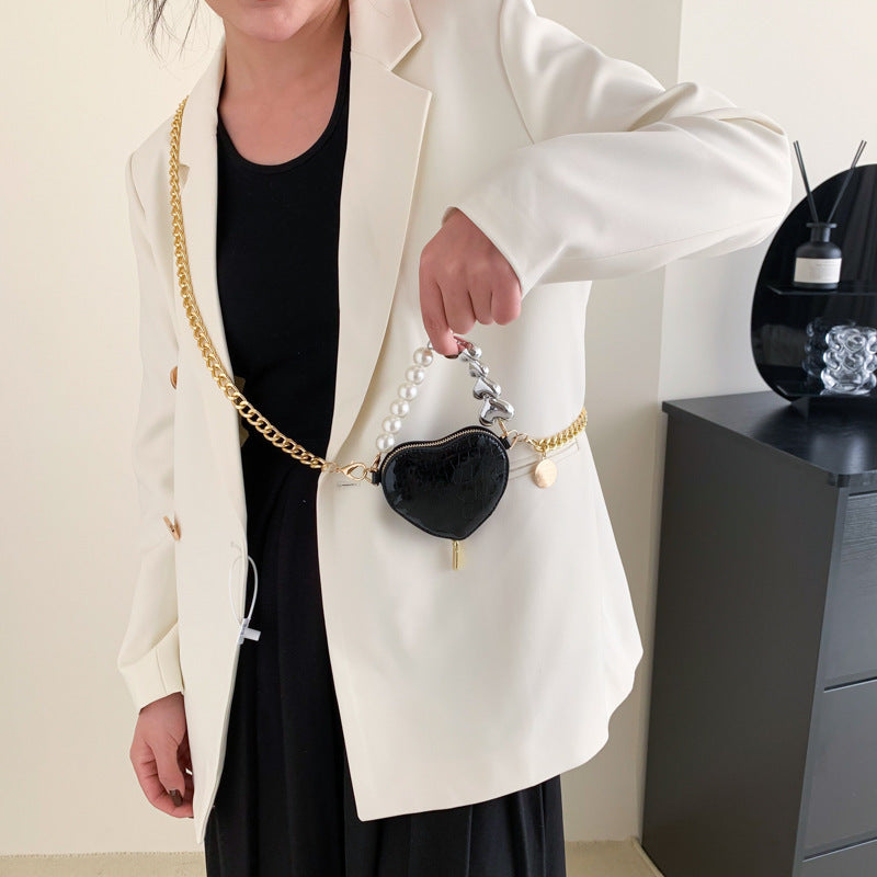 Mini-Handtasche mit Perlen in Liebesform, modische, süße Lippenstift-Tasche mit Kette für Damen in leuchtenden Bonbonfarben, Schulter-Umhängetasche