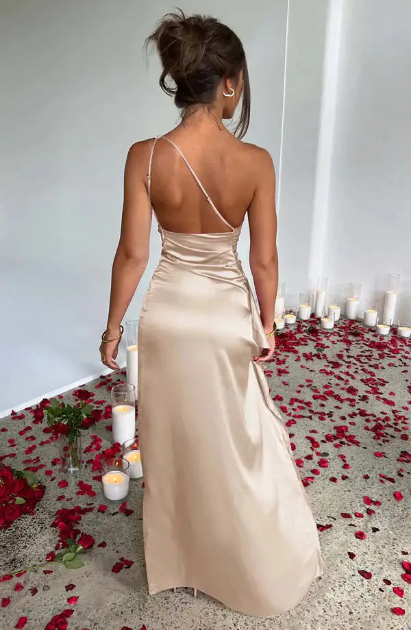 Satin One-Shoulder-Ballkleider
