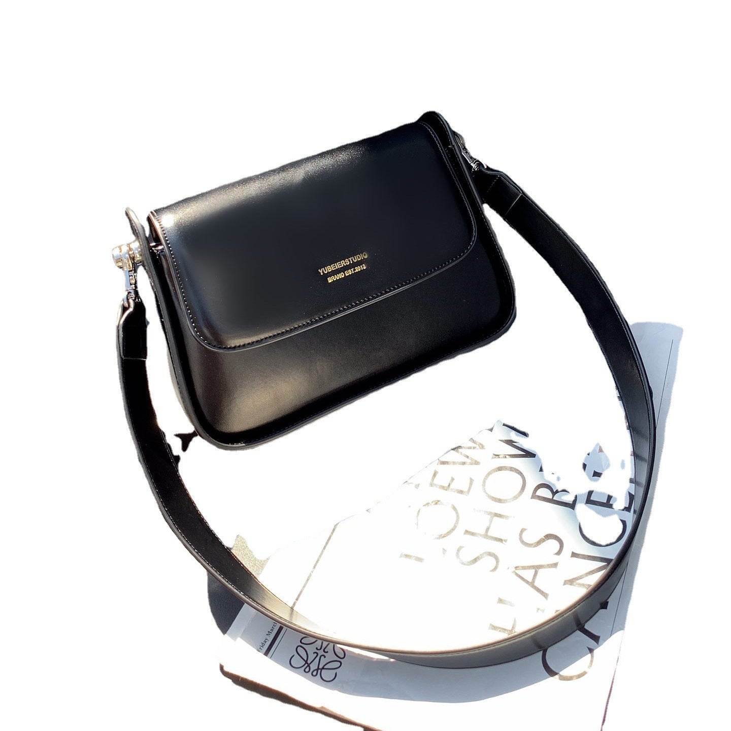 Retro und modische kleine quadratische Tasche aus veganem Leder für Damen
