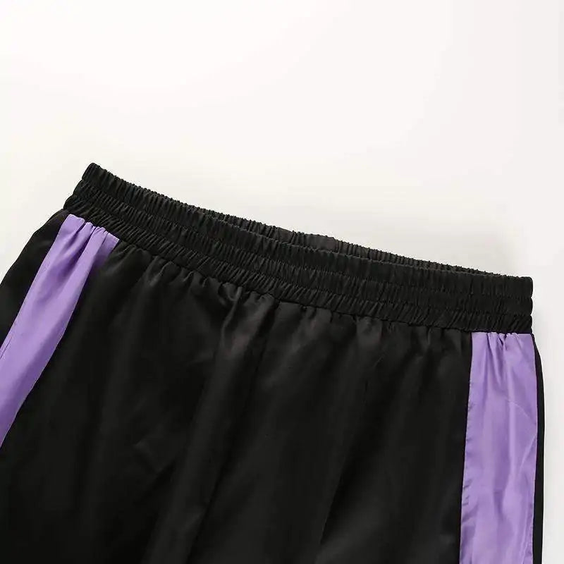Gestreifte Sport-Jogginghose mit hoher Taille
