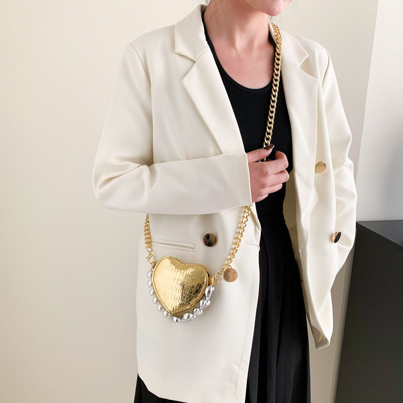 Mini-Handtasche mit Perlen in Liebesform, modische, süße Lippenstift-Tasche mit Kette für Damen in leuchtenden Bonbonfarben, Schulter-Umhängetasche